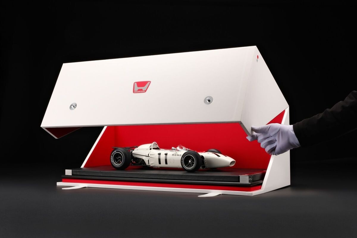 【2022年限定版】F1 Autocourse 年鑑 ホンダ優勝記念 ハンドメイド＆部品点数1600超え……！ ホンダ、F1初優勝60周年を