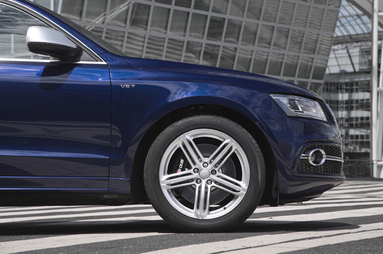 MC版アウディ Q5の隠し玉 SQ5 TDIの実力