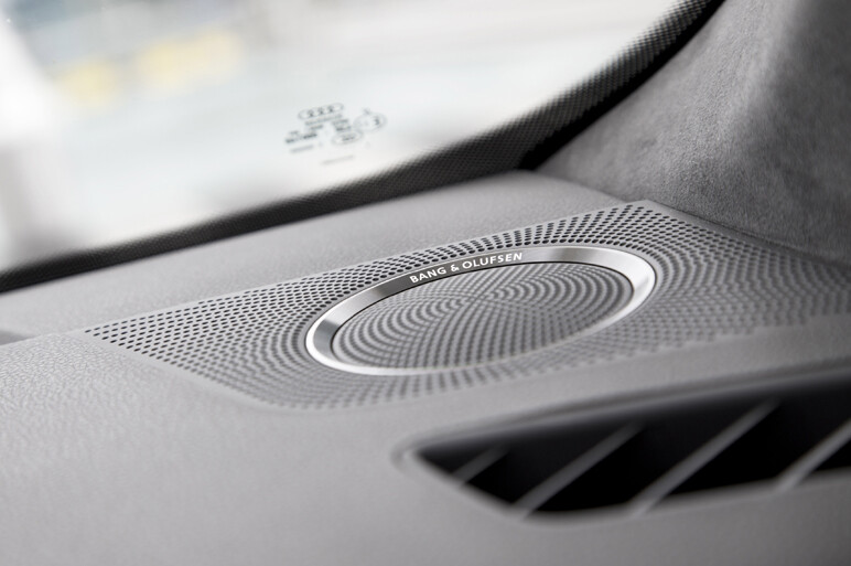 MC版アウディ Q5の隠し玉 SQ5 TDIの実力