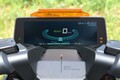 スーパーカー並みの加速力やエンブレを実現!?　BMW Motorradの電動スクーター「CE 04」のSFアニメみたいなスタイルは伊達じゃなかった!!