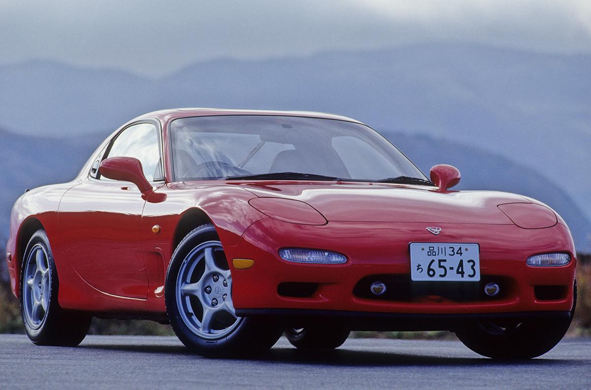 希少なロータリーエンジン搭載車 マツダrx 7 の魅力や中古車市場での人気ぶりとは Web Cartop 自動車情報サイト 新車 中古車 Carview