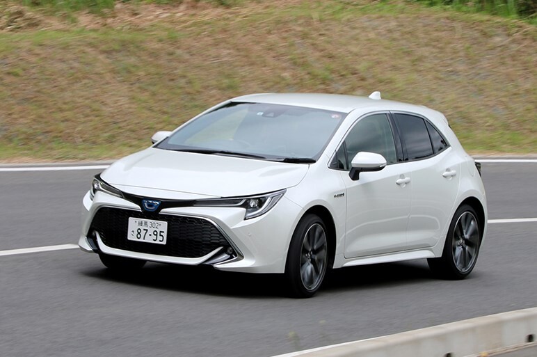 カローラスポーツは意外なほど骨太な実力派ハッチだが、マツダ3と比較するとどうなのか？