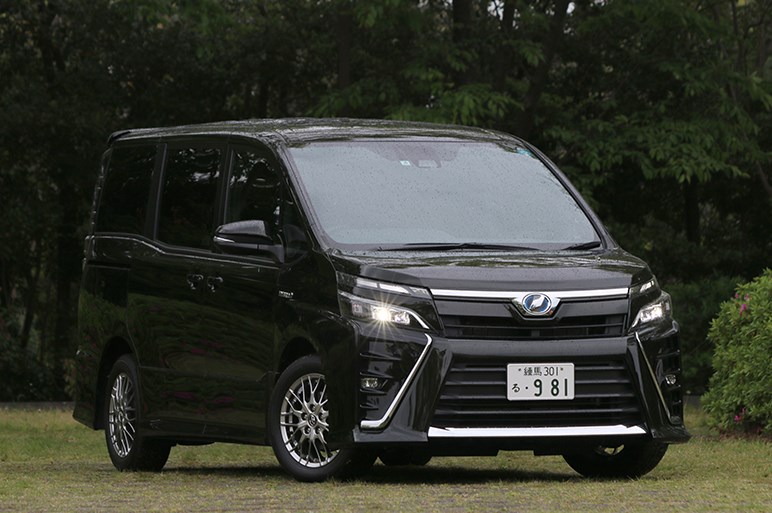 トヨタ ヴォクシーは家族グルマとして悪くない選択だが割とヘビーな欠点が気になる Carview 2ページ目 自動車情報サイト 新車 中古車 Carview