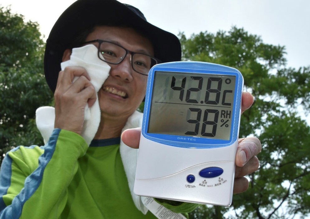 猛暑続きで熱中症警戒アラート発動中! 30分で車内温度は50℃! 車内温度を素早く下げるコツとは