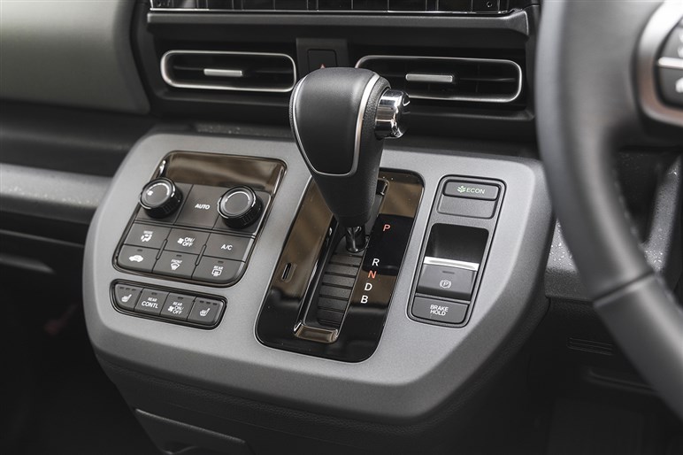 【また売れそう】新型「フリード」プロトタイプ試乗　見た目だけじゃなく走りも全方位アップデート