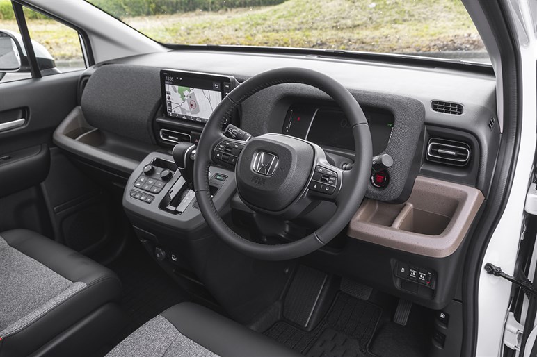 【また売れそう】新型「フリード」プロトタイプ試乗　見た目だけじゃなく走りも全方位アップデート