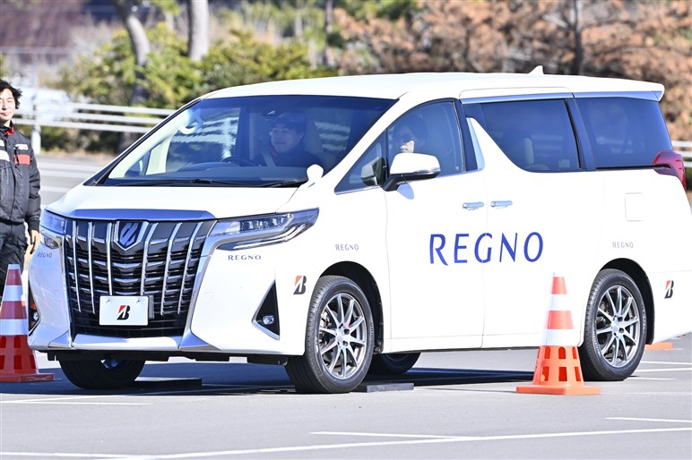 【アルヴェルオーナー必見】「レグノ」の新作「タイプRV」は、後席の快適性爆上がり＋運転も楽しめるタイヤだった