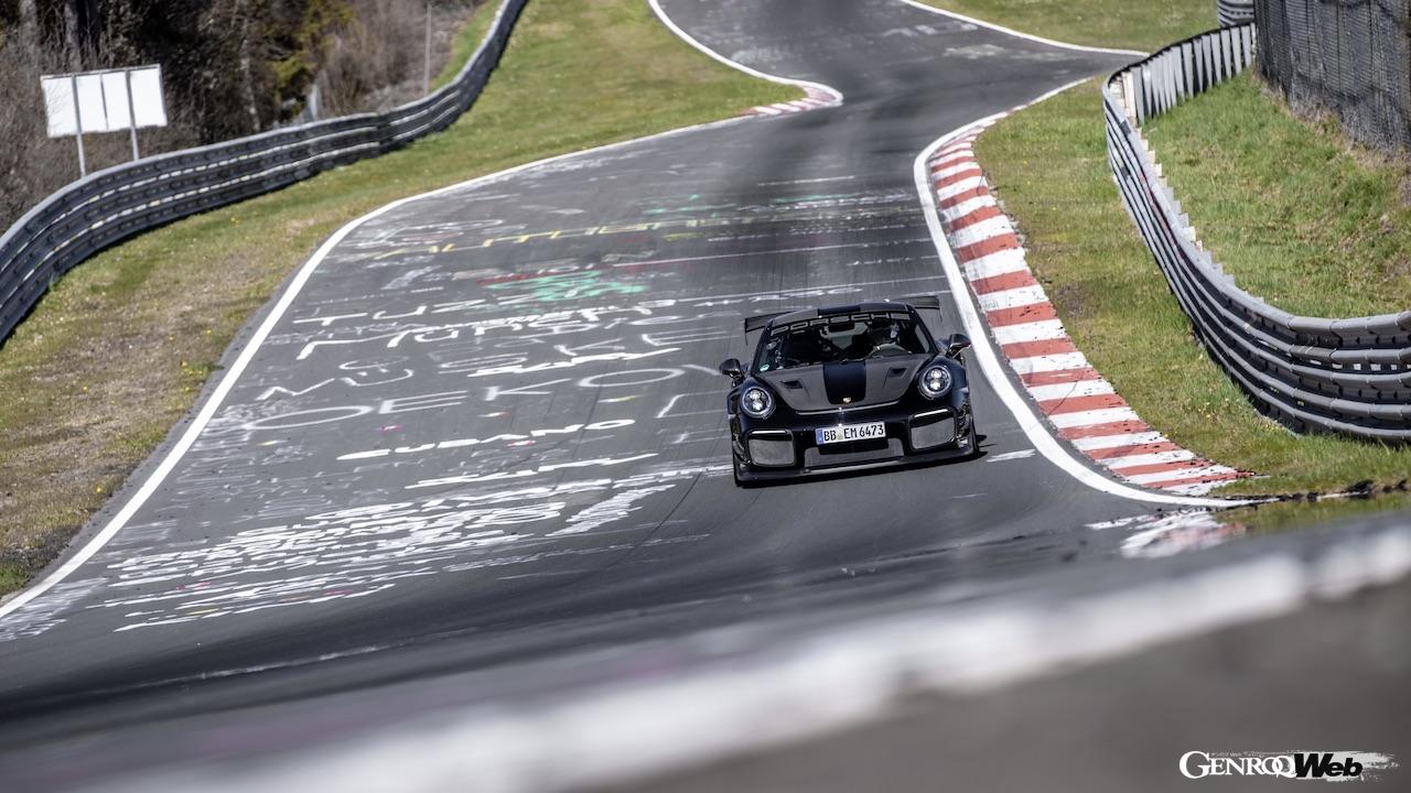 ポルシェ 911 Gt2 Rs ニュルブルクリンクで市販車最速ラップを更新 動画 Genroq Web 自動車情報サイト 新車 中古車 Carview