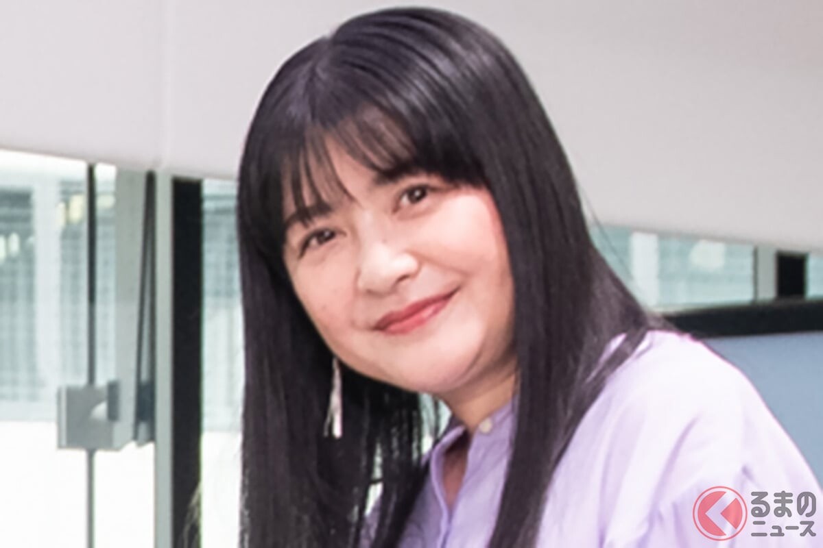 「伊藤かずえ」が“30年以上乗り続ける”「シーマ」に反響多数！ 公開した「実走行距離」に「スゴい！」「いやもっとイケる」の声も？ ワンオーナーの「超“美麗”」高級車に集まる“熱視線”とは