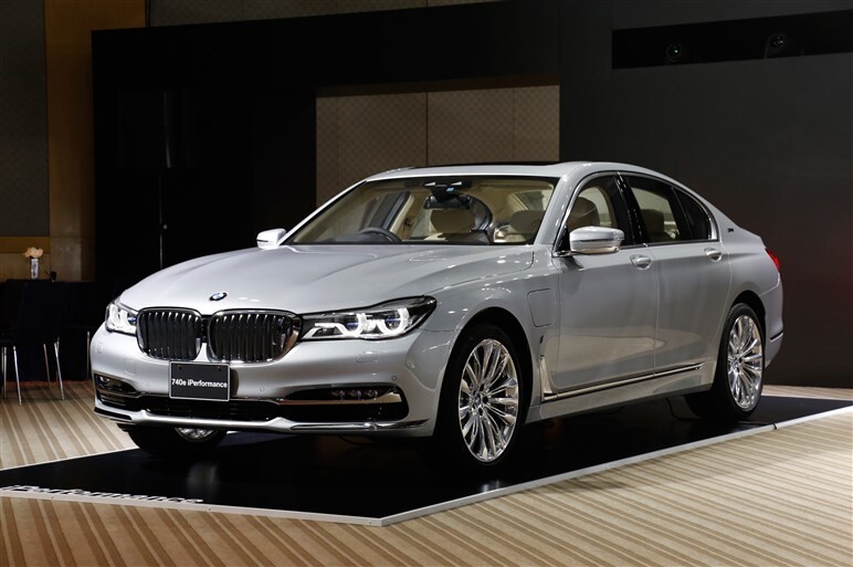BMW 7シリーズに新たなPHVを追加。740e iパフォーマンスを発売