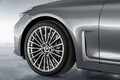 BMW新型「7シリーズ」世界初披露　大型グリルの採用でより迫力あるフロントフェイスに