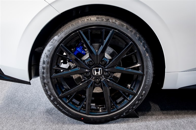 【期待】新型「プレリュード」に“タイプR”追加の噂。ターボエンジン×リアモーター四駆説も浮上中!?