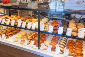 えっ！ 知ってるクロワッサンと違くない…？ 斬新なフォルムに衝撃を受ける「デュヌ・ラルテ麻布十番店」のパンとは