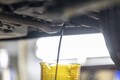 トヨタ車のオイル交換時期｜料金や純正・社外品の違いなどをわかりやすく解説