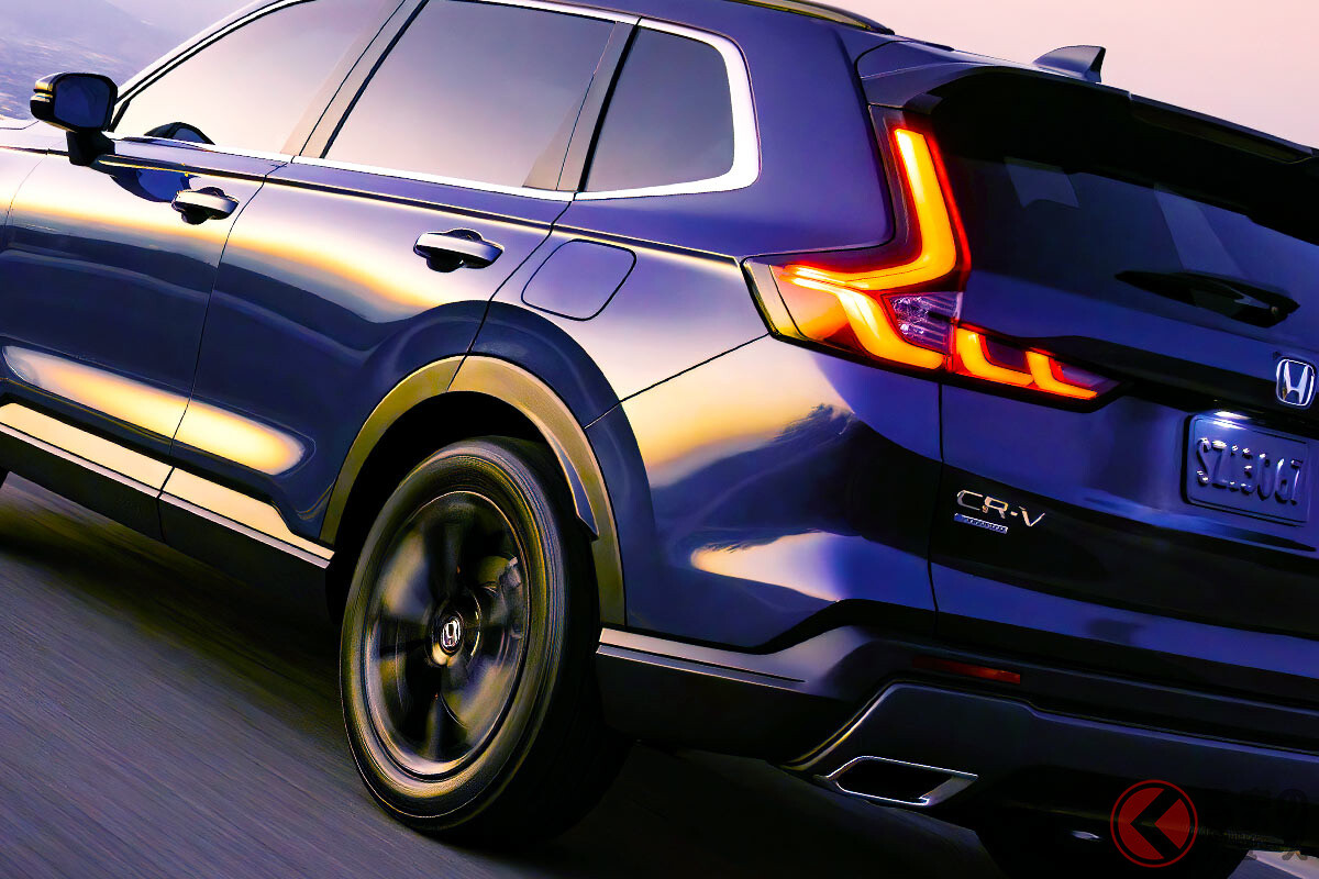 ホンダが新型「スポーティSUV」発表！ 黒デザイン採用の新「CR-V Sport-L」を発売、米国で