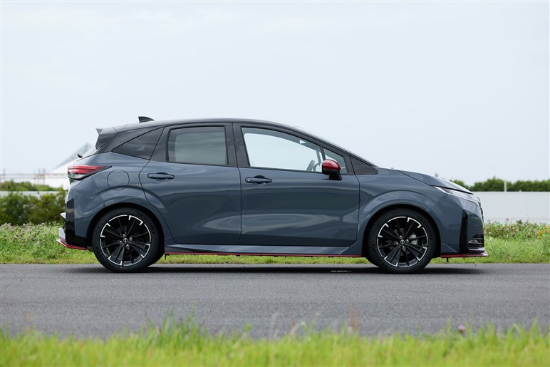 【パルサーGTI-R再来!?】新型オーラNISMO 4WDは、アテーサE-TSの伝統息づく痛快ホットハッチだった