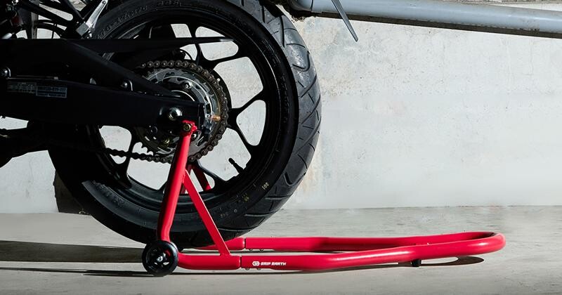 中型～大型対応の「バイク用リアメンテナンススタンド L型」が GRIP EARTH  から5,480円で登場