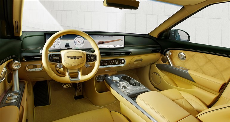【今年7月発表】ブランド初のホットバージョン投入 最大710ps「GV60 マグマ」の市販型プロトタイプ捕捉