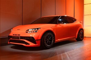 【今年7月発表】ブランド初のホットバージョン投入 最大710ps「GV60 マグマ」の市販型プロトタイプ捕捉