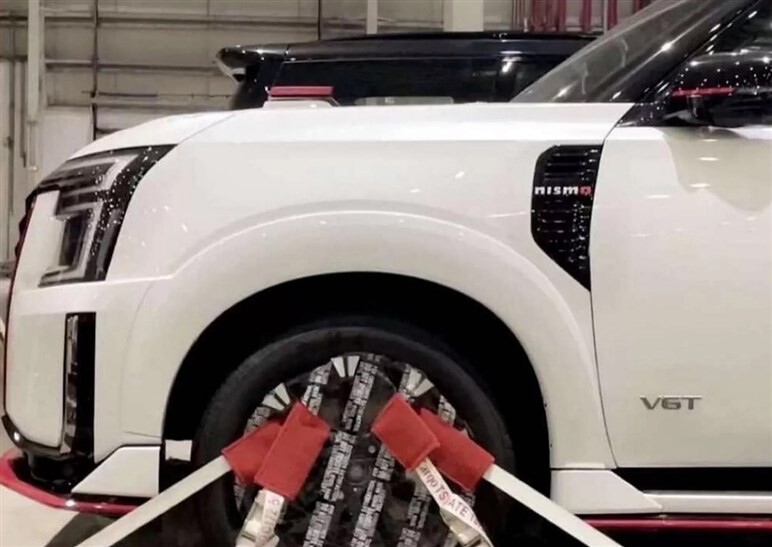 新型日産「パトロール ニスモ」が中東で姿を現す！ 3.5L V6ツインターボに専用のエアロを装備。国内への導入は？