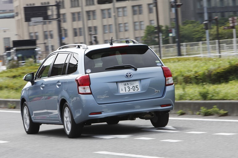 カローラ、ハイブリッド追加で復活か!?