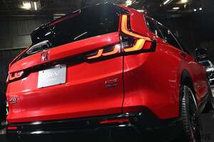 ホンダ新型「CR-V」のラゲッジスペースは“積める”？ ミニマムで586リットルのデカい荷室と“可変式リアシート”で「レジャーのアシ」にちょうどいい