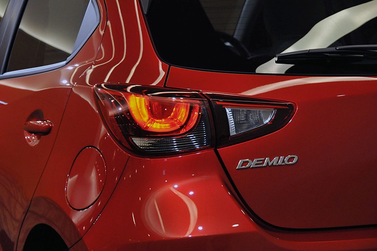 新型デミオ、注目のディーゼル車は30km/Lを達成