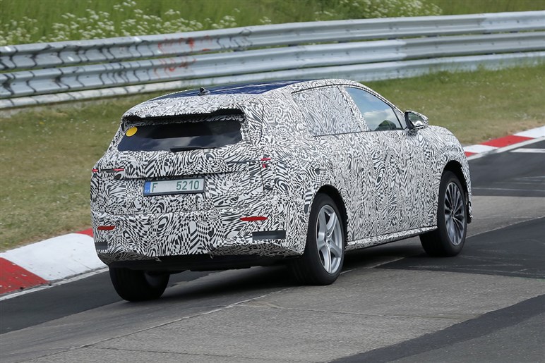 【名前はまだない】チェコ発VW傘下のシュコダが放つ新型7人乗りEV、航続600km超で2026年発売へ！