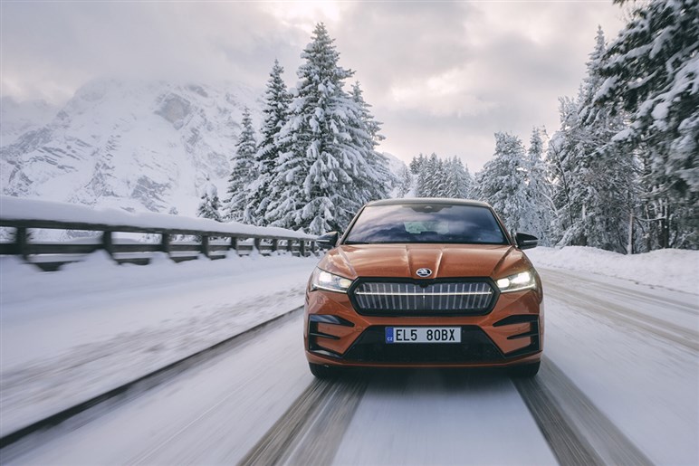 【名前はまだない】チェコ発VW傘下のシュコダが放つ新型7人乗りEV、航続600km超で2026年発売へ！