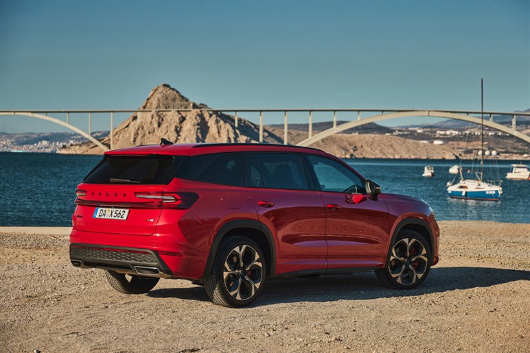 【名前はまだない】チェコ発VW傘下のシュコダが放つ新型7人乗りEV、航続600km超で2026年発売へ！