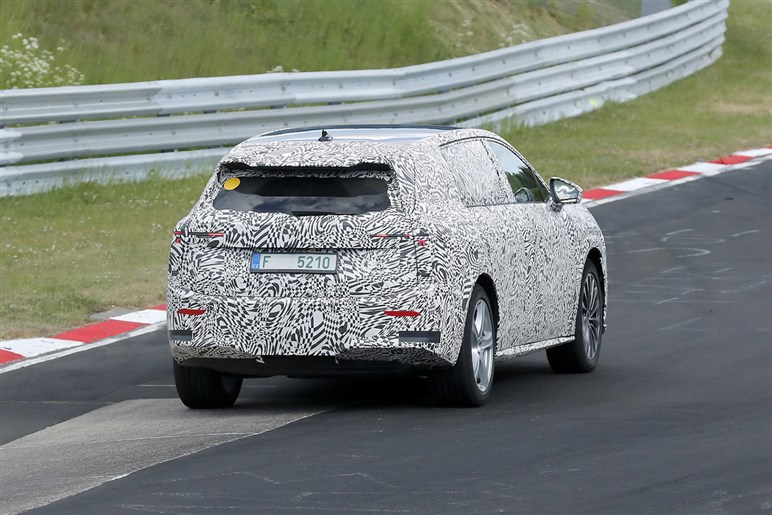 【名前はまだない】チェコ発VW傘下のシュコダが放つ新型7人乗りEV、航続600km超で2026年発売へ！