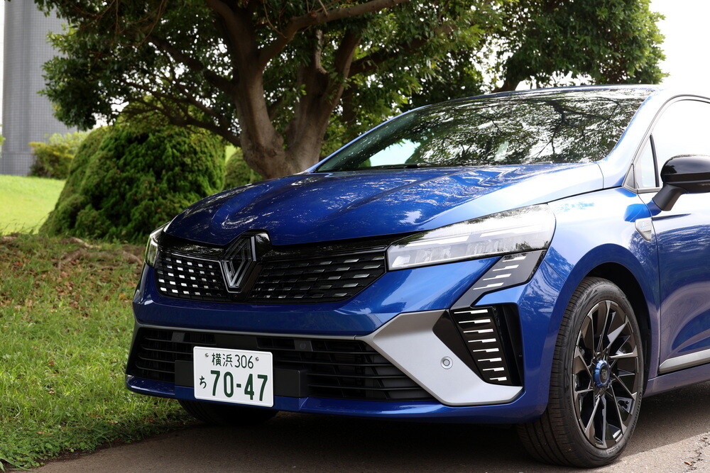 【燃費よし、デザインよし、走りよし】ルノー・ルーテシアが大胆にマイチェン！第5世代はモダナイズした今が旬