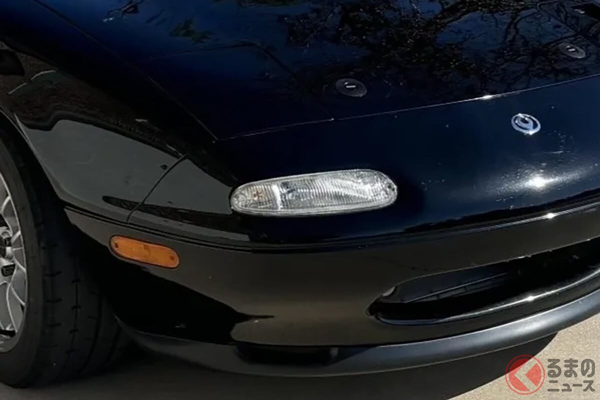 マツダ「“V8”ロードスター」!? 460馬力「6.2リッターエンジン」×“6速MT”搭載でめちゃ楽しそう！ 驚きの30年落ち「2人乗りスポーツカー」が米国オークションに登場