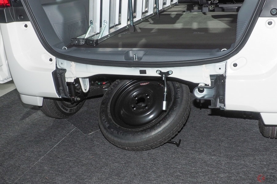 ホンダ 新型 N Van はフックからスペアタイヤまで工夫満載 長尺物の積載も諦めず くるまのニュース 自動車情報サイト 新車 中古車 Carview