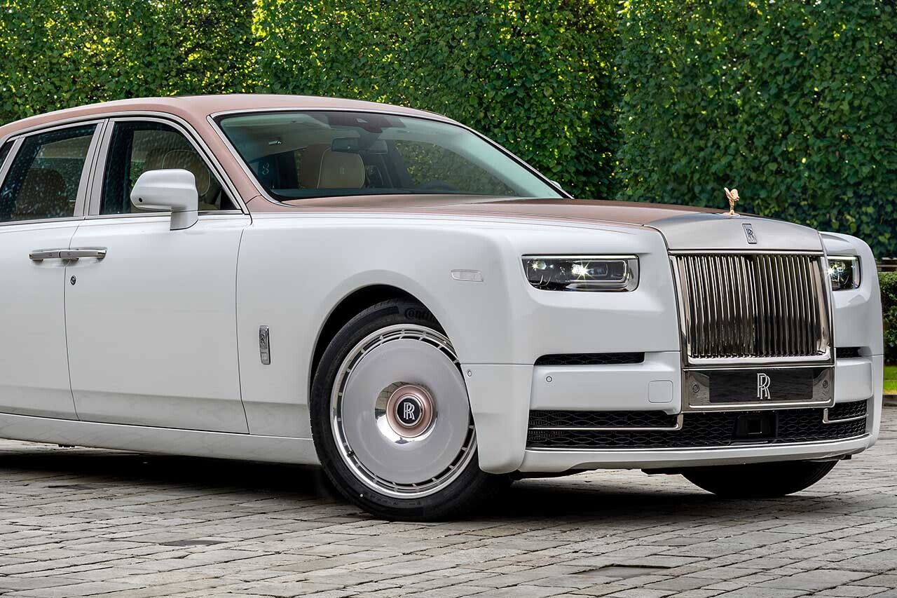 【繊細かつ豪奢】世界に1台だけのロールス・ロイス「ファントム・ダンテル」が発表…中東の顧客によるビスポークは「クチュールレース」がモチーフ