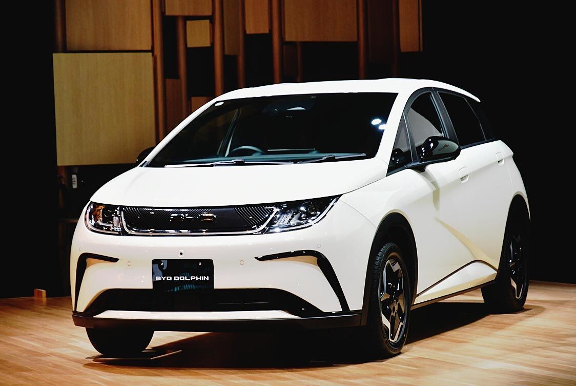 【冬バーゲン★特別送料無料！】 BYDジャパン、「ドルフィン」に300万切る新グレード 「アット3 水着・ラッシュガード