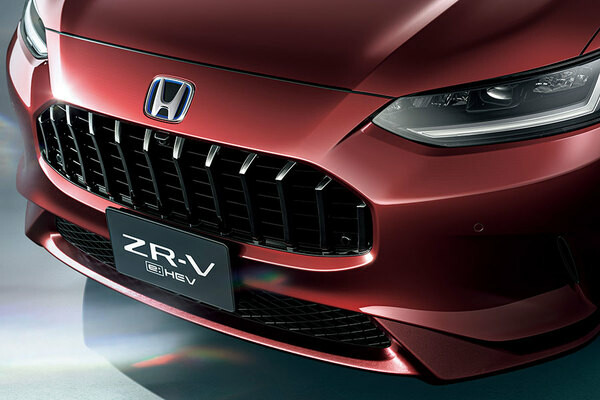 ホンダ新SUV「ZR-V」全貌明らかに シビックベースで“縦グリル”強調 狙いは？