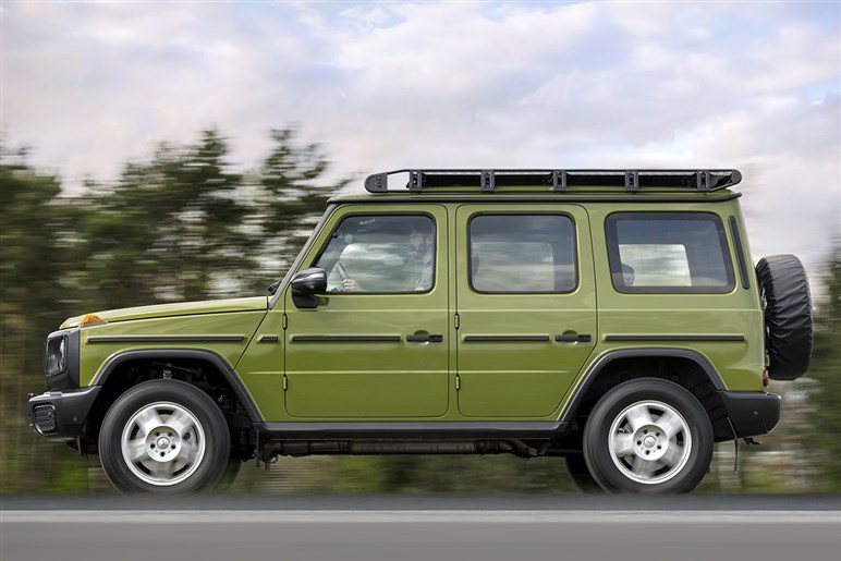 まるで“デカジムニー”？ メルセデス・ベンツ「Gクラス」にビンテージ感あふれる新型モデル登場。受付は7月17日まで