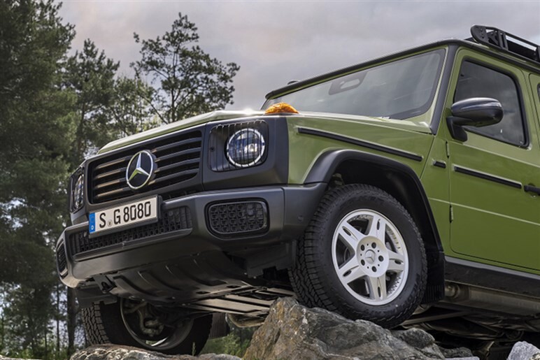 まるで“デカジムニー”？ メルセデス・ベンツ「Gクラス」にビンテージ感あふれる新型モデル登場。受付は7月17日まで
