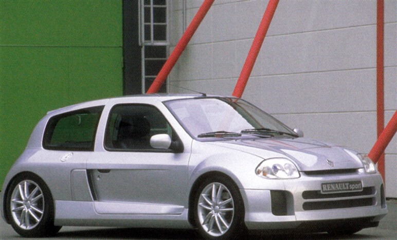 【まさに昭和のGRヤリス】FFの皮をかぶったミッドシップ。ルノー「5ターボ」はラリーで吠えた“異端の狼”