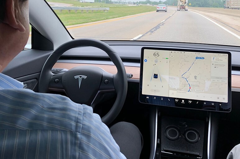 テスラ・モデル3の自動運転は優秀だがクルマの品質はまだまだだ