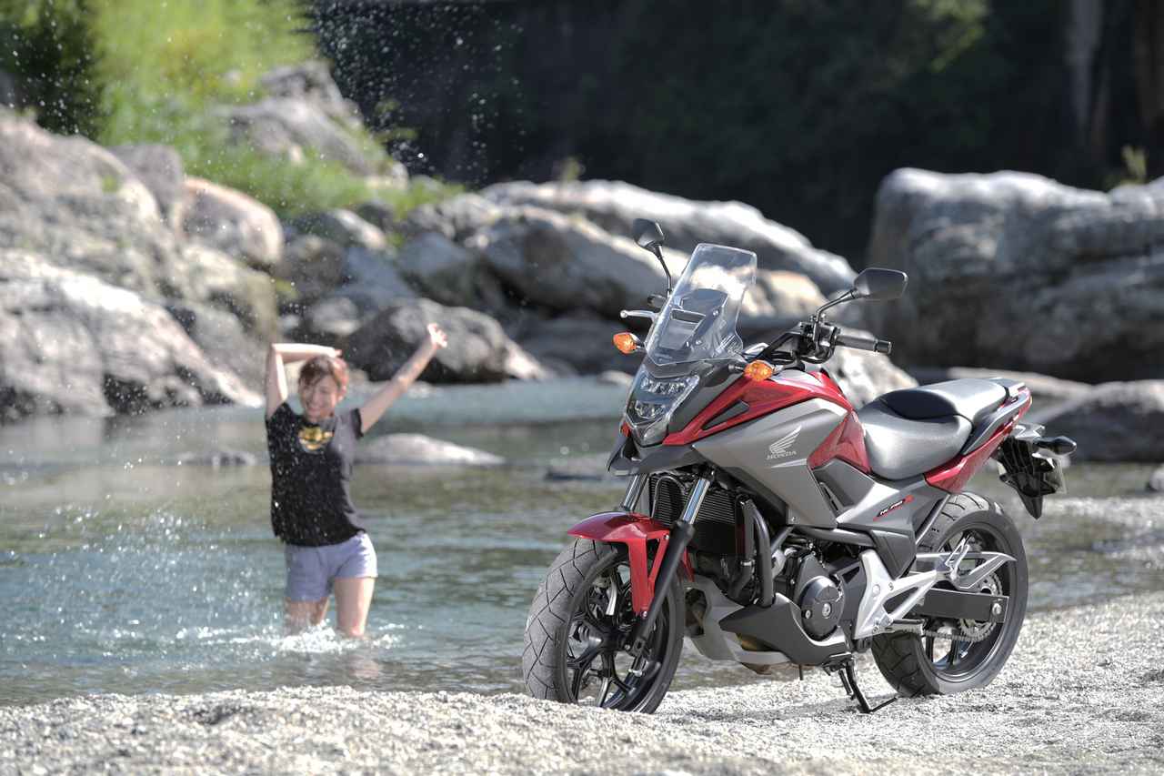 ホンダ Nc750x Dct 価格と燃費だけじゃない 快適性能が高くて走りも楽しい旅バイク 試乗インプレ Webオートバイ 自動車情報サイト 新車 中古車 Carview