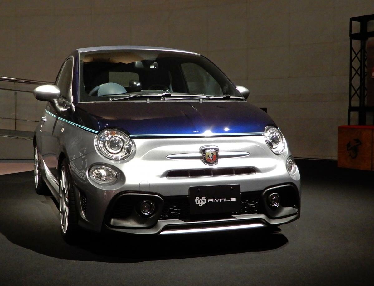 Abarth 695/695C Rivaleが150台限定発売