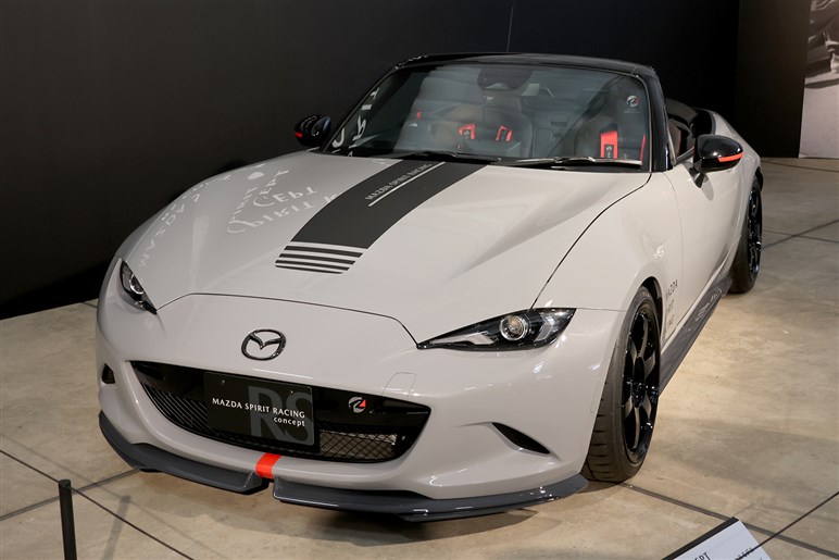 【世界初公開】マツダ「ロードスター」35周年記念車発表　濃厚なレッドにタンカラーの大人なコーディネート
