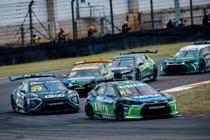 シボレー逆襲、SUV初ポールから待望の初勝利。スプリントはミツビシが制す／SCB第3戦