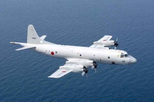 海自がロシア軍の「巨大な新型ミサイル原潜」を初めて確認！ 日本の“目と鼻の先”に現れる 防衛省が画像を公開