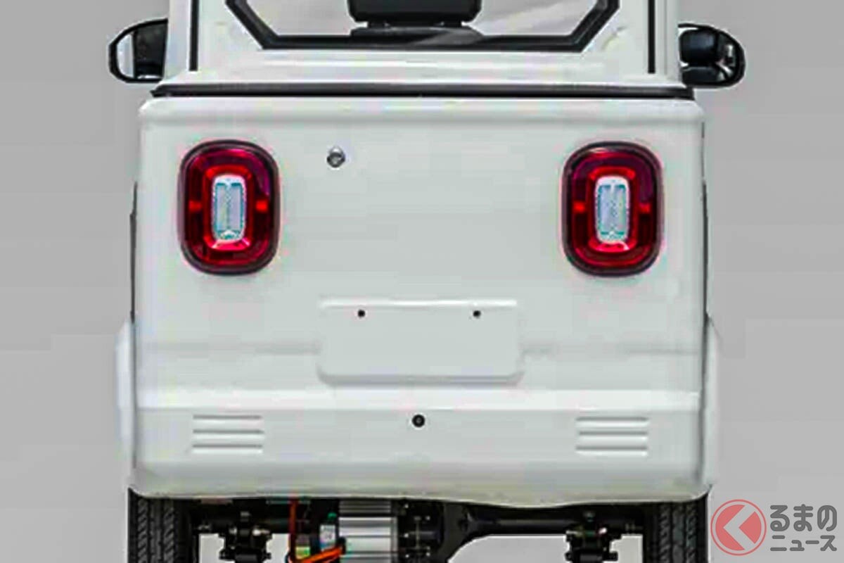 新車50の斬新「“ミニ”軽トラ」!? 全長2m級の「“１人乗り”モデル」とは？ しっかりルーフ装備＆“全幅1m”の「ビベルトラック」が人気ってマジ？