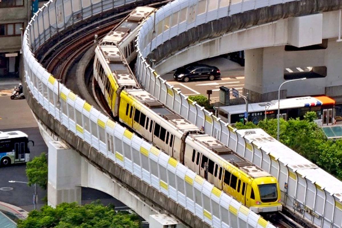 台湾発「激安定期券」が都市を揺るがす！ 月5800円で乗り放題、混雑と税負担の現実とは