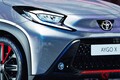 【ヨーロッパ】トヨタ「“最小級”SUV」がスゴイ！ 全長3.7m級の「ちょうどイイサイズ」！ 精悍スタイルも超カッコイイ「アイゴX」とは