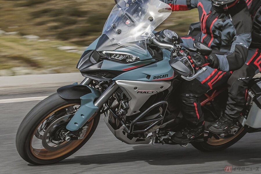 長距離タンデムでも疲れ知らず!? ドゥカティ「ムルチストラーダ V4ラリー」新型モデル発表 日本へは2026年1月から導入
